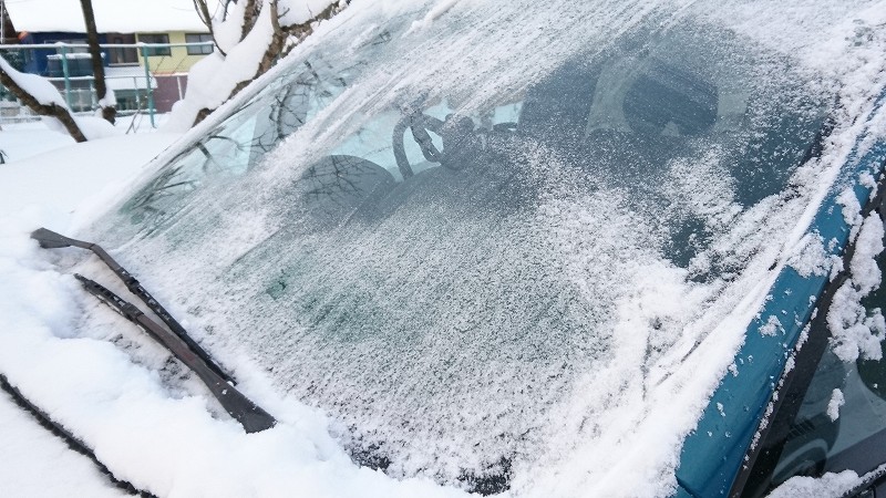 車のフロントガラス 窓 ドアの凍結について 大山物語 大山ペンション赤いりぼんオーナーblog